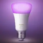 Testamos: por R$ 400, lâmpada inteligente Philips HUE tem app completo para controlar iluminação
