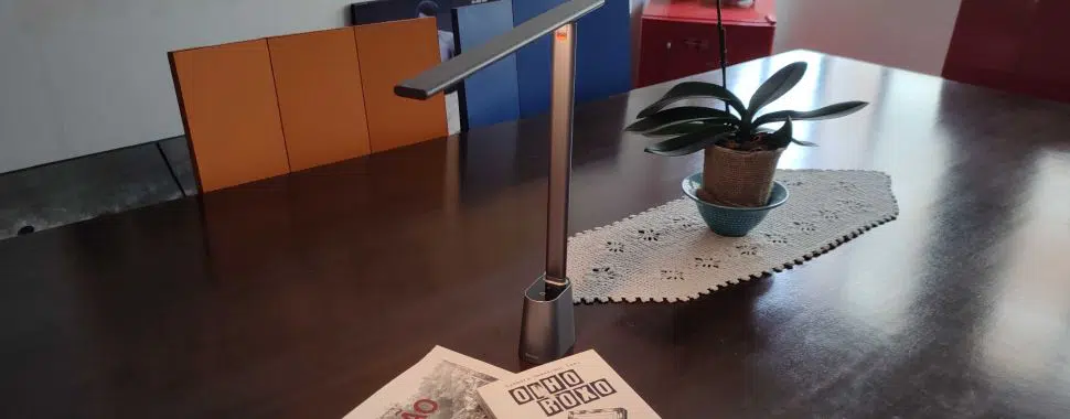 Testamos: luminária de mesa Baseus Desk Lamp agrada ao controlar iluminação por IA