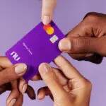 Nubank lança seguro de celular contra dano, furto e roubo