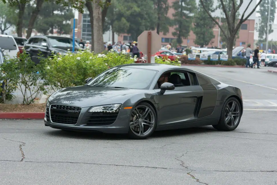 Leilão online tem Audi R8 pela metade do preço e Mustang; veja como participar