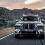 Novo BMW X7 ganha visual atualizado; veja fotos e vídeos