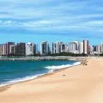 Monte Verde e Fortaleza: destinos brasileiros para perfis distintos de viajantes