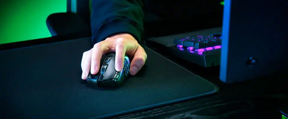 Razer anuncia novas versões do mouse Razer Naga V2