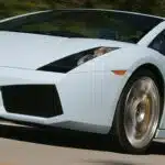 Lamborghini e veículos importados estão disponíveis em leilões desta sexta-feira