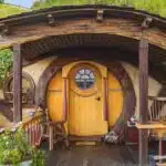 Hobbits no Airbnb: fãs já podem se hospedar no Condado por R$ 34