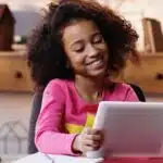 Crianças: dicas para ter momentos de qualidade no uso de tablets