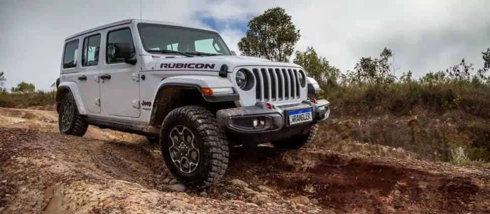 Jeep Wrangler 2023 chega ao mercado brasileiro