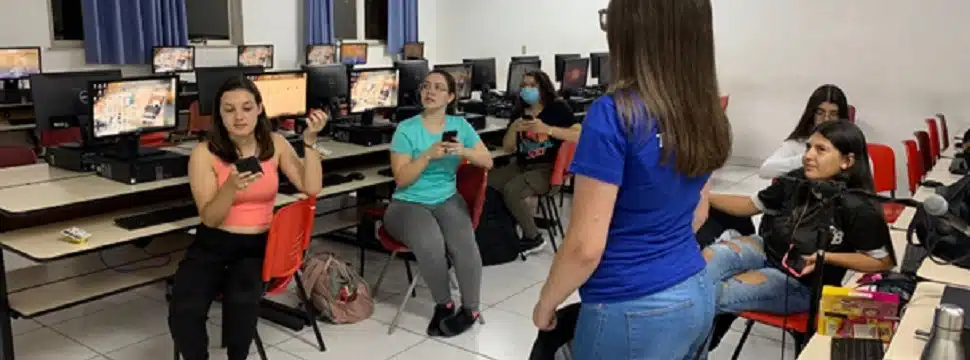 Pesquisa revela que presença feminina na tecnologia é de apenas 20%