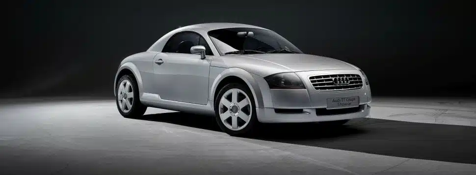 Audi TT celebra 25 anos: relembre a trajetória do modelo icônico