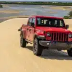 Jeep Gladiator: veja o modelo nas dunas do nordeste brasileiro