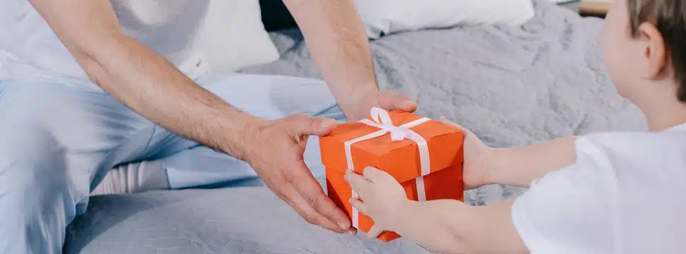 Dia dos Pais: Shopee dá dicas de presentes por menos de R$ 200