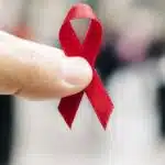 Entenda a diferença entre HIV e Aids