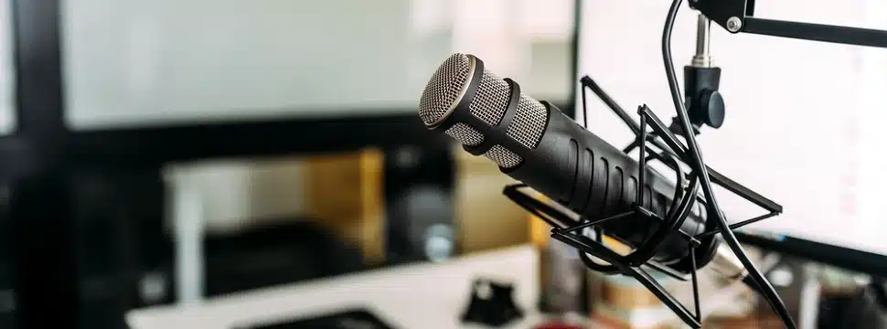 Revolução vocal: IA e tecnologia guiam o futuro dos podcasts