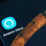 Aprenda a excluir dispositivos conectados à Alexa