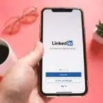 Aprenda a gerenciar quem pode visualizar seu e-mail no LinkedIn