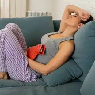 Cólica menstrual: quando se preocupar com a dor?