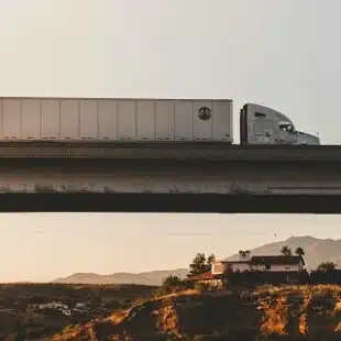 IPVA 2025: alternativas para reduzir imposto de caminhões na gestão de frotas